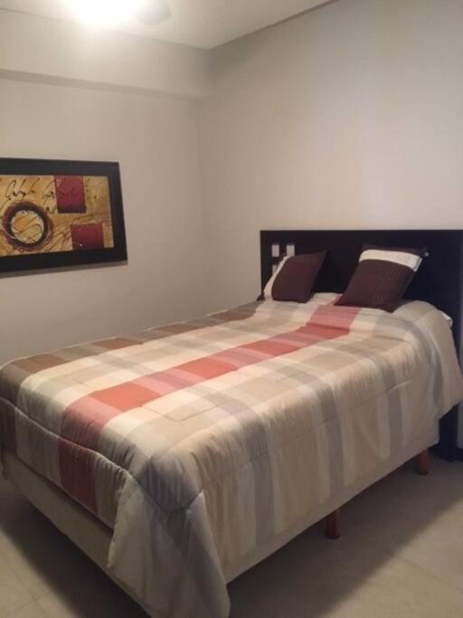 Beautiful 3 Bedroom, Fully Furnished, On The Beach Mazatlán Eksteriør bilde