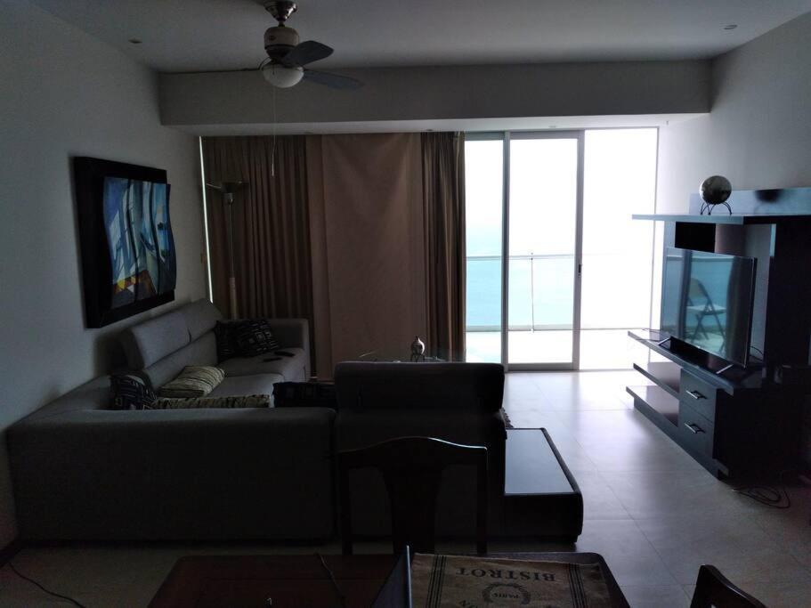 Beautiful 3 Bedroom, Fully Furnished, On The Beach Mazatlán Eksteriør bilde