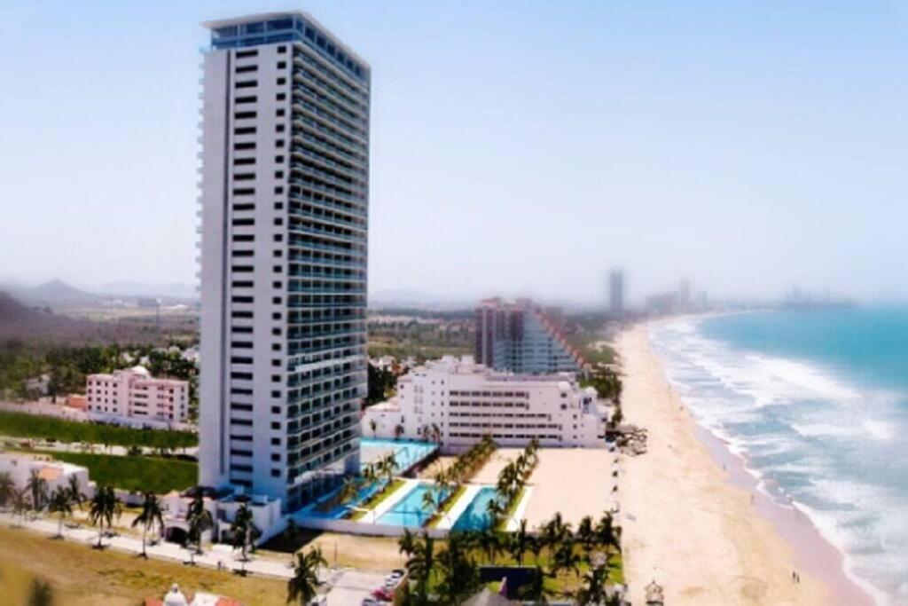Beautiful 3 Bedroom, Fully Furnished, On The Beach Mazatlán Eksteriør bilde